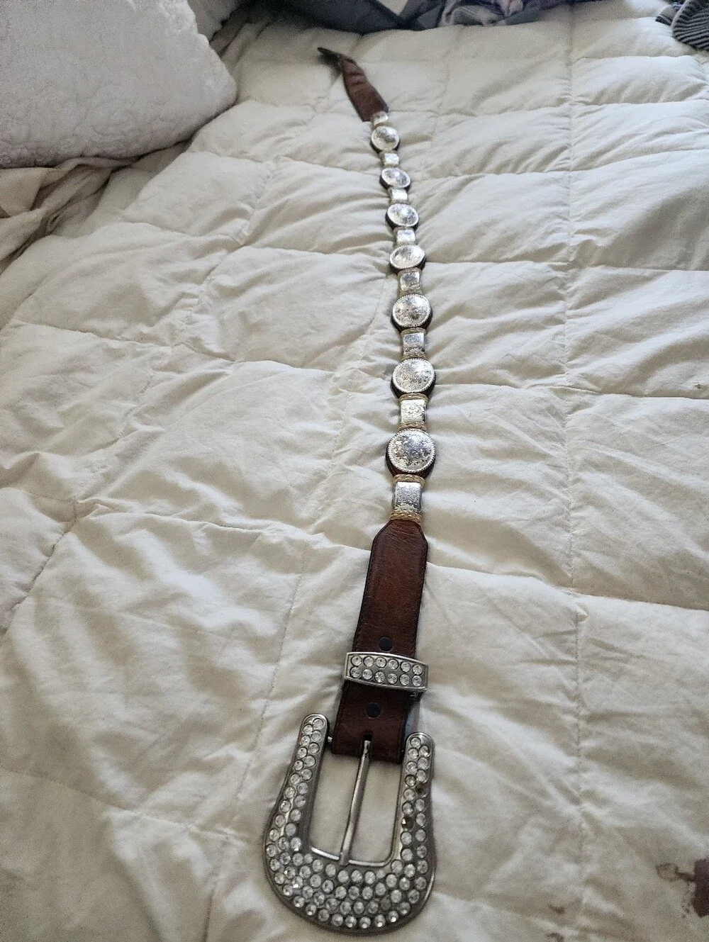 Justin Leather Silver Concho Belt With Kippy Belt Buckle (Swarovski Crystal) 36